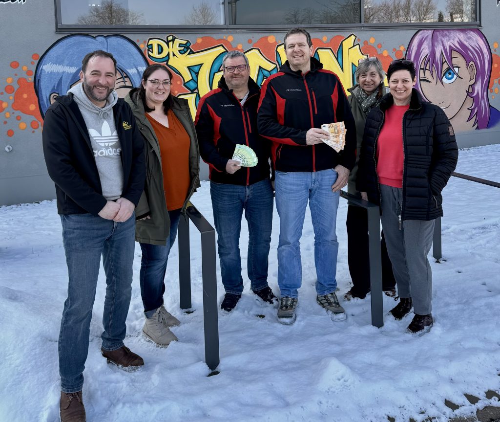 1.500‑Euro‑Spende an den Kreisjugendring Neumarkt